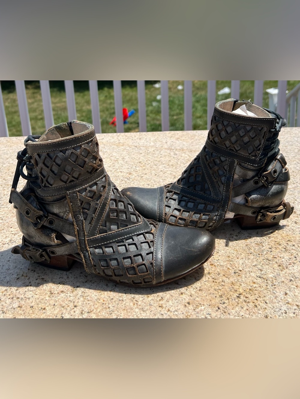 Freebird by Steven Skylar boots size 8